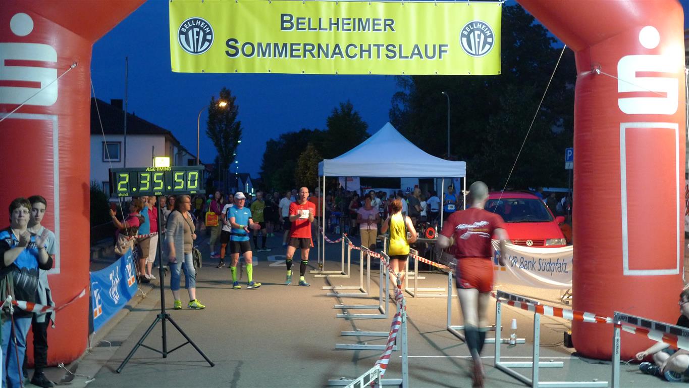 tl_files/vfl/content/snl/doc/2015/Zieleinlauf_32.BellheimerSommernachtslauf.jpg